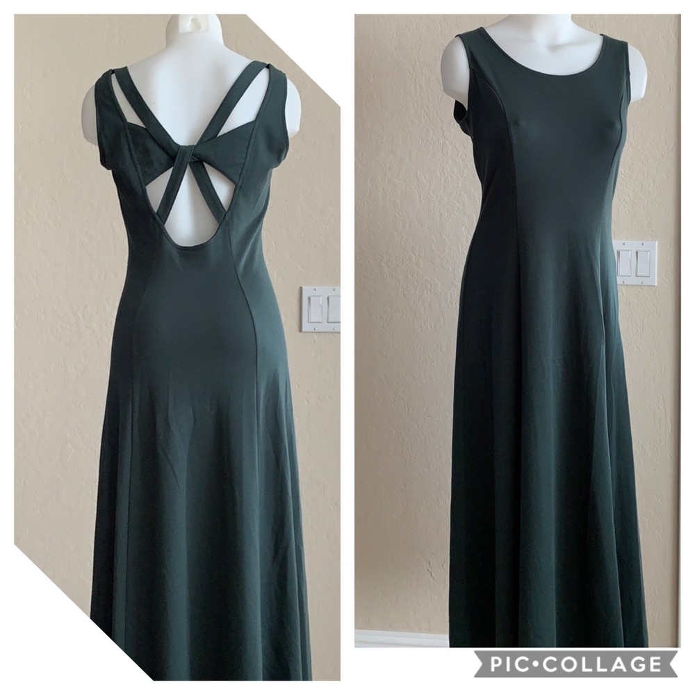 NWOT Gorgeous Knit Stretch Maxi Dress Dark Green